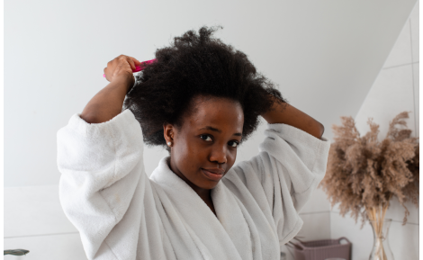 Cheveux secs et cassants : mes meilleurs conseils pour inverser la tendance